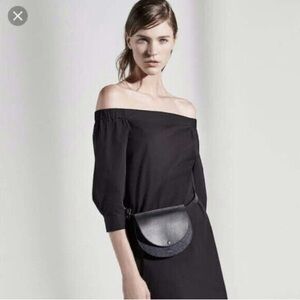 Theory post saddle belt bag in navy and black NWOT